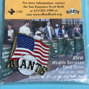 2002 San Francisco Giants CHW Food Drive American Flag Pin -NOC